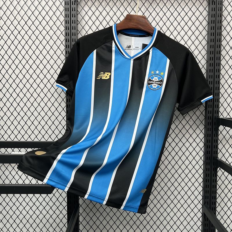 Gremio Home 26-27 — image 1