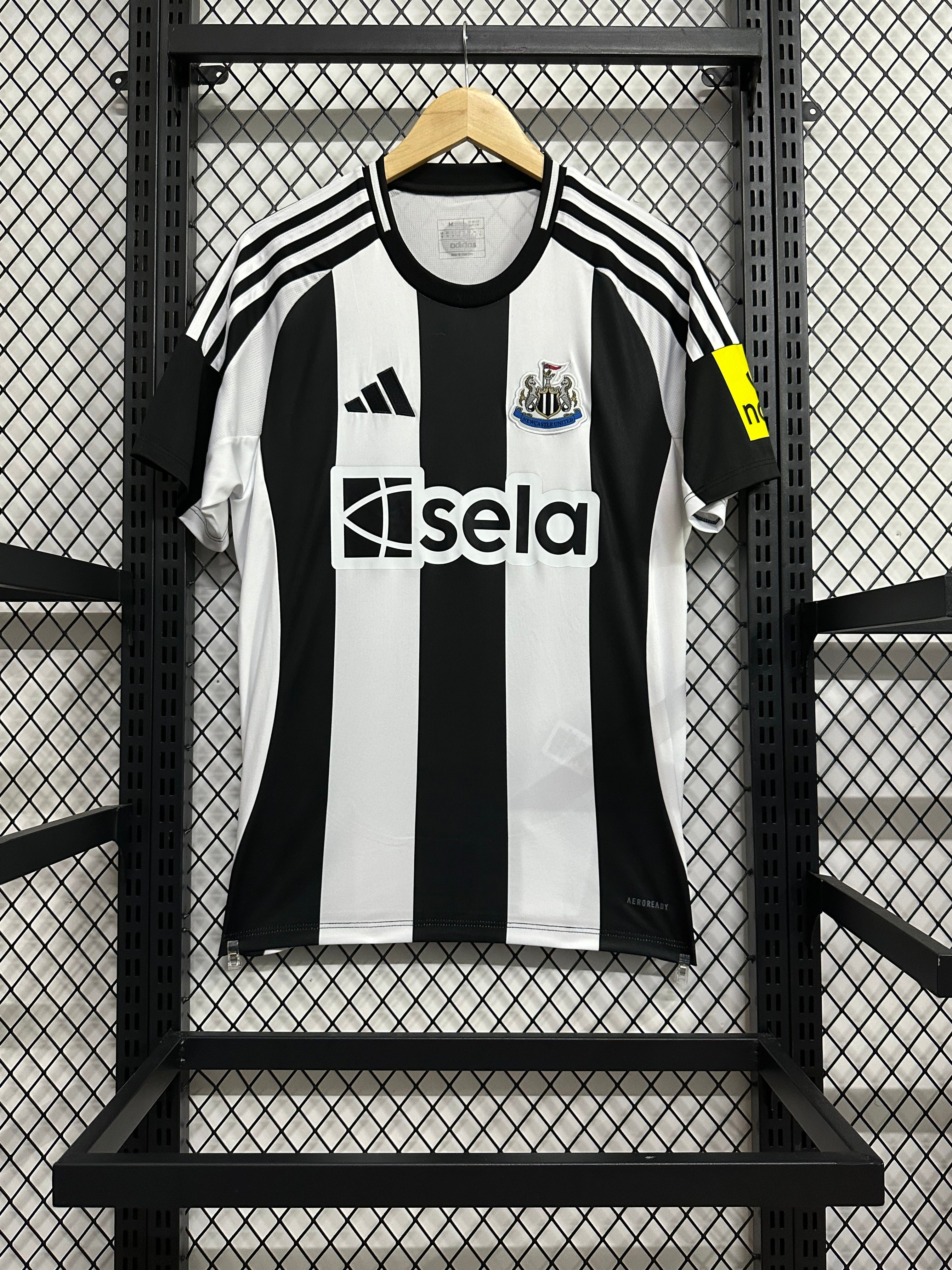 Newcastle Home 25-26 — image 4