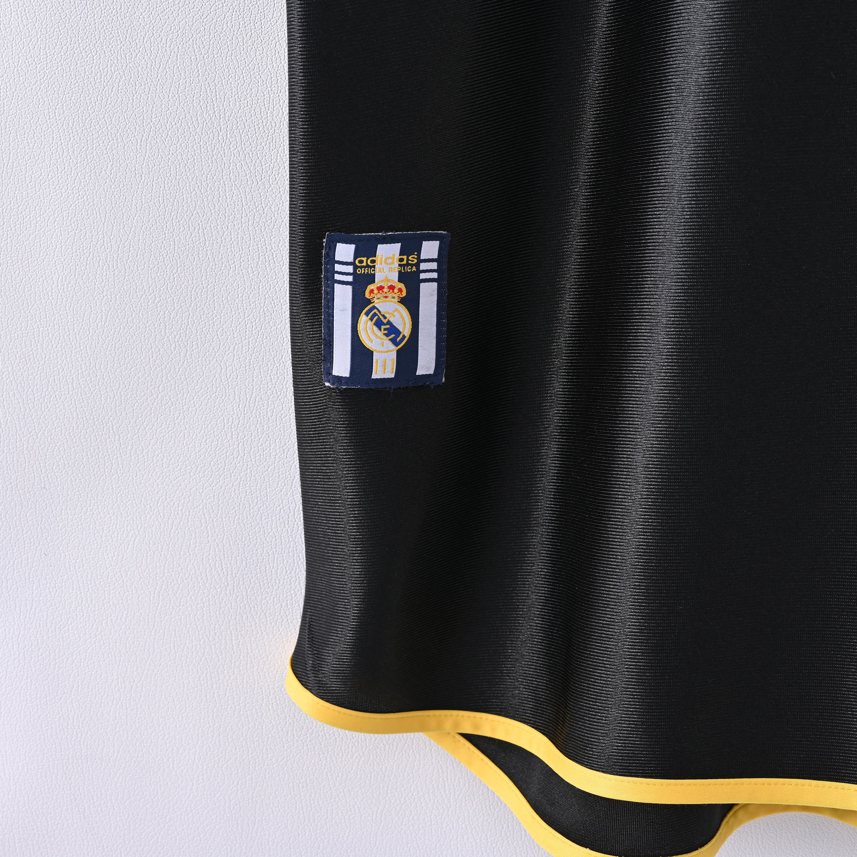Real Madrid Away 99-00 — image 3