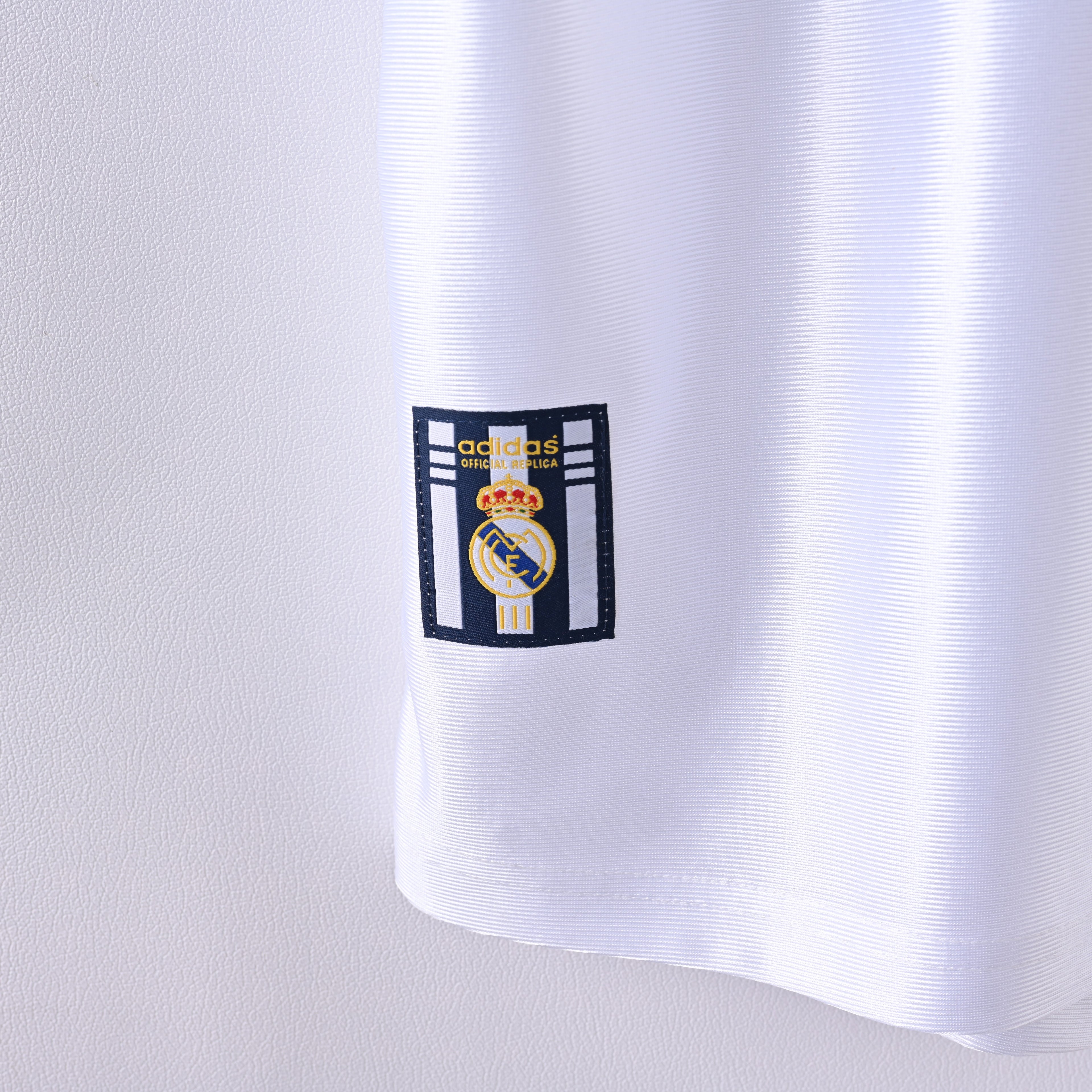 Real Madrid Home 98-00 — image 4