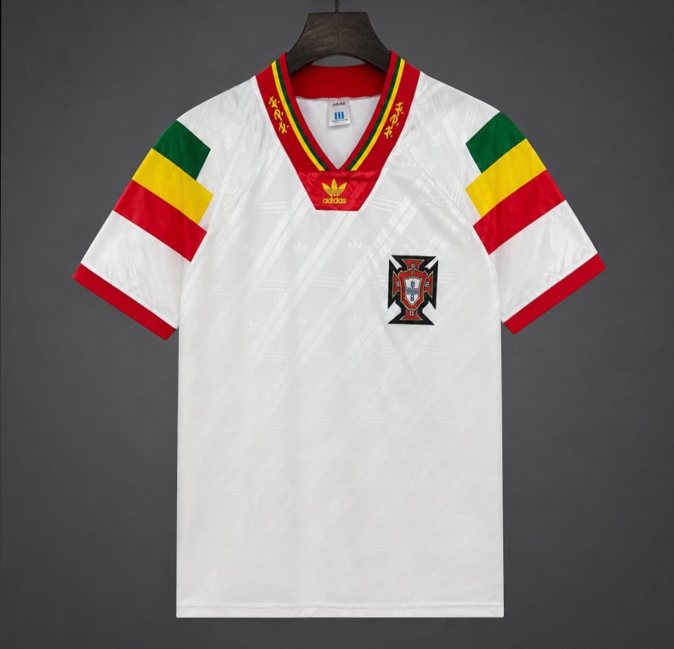 Portugal Away 92-94 — image 1
