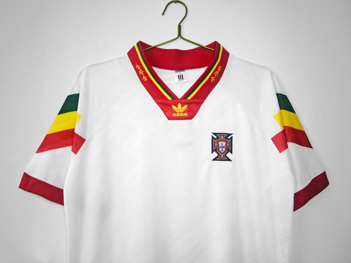 Portugal Away 92-94 — image 3