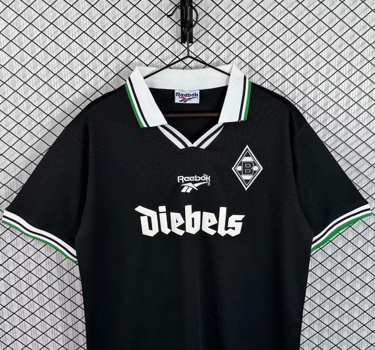 Borussia Monchengladbach Away 96-97 — image 2